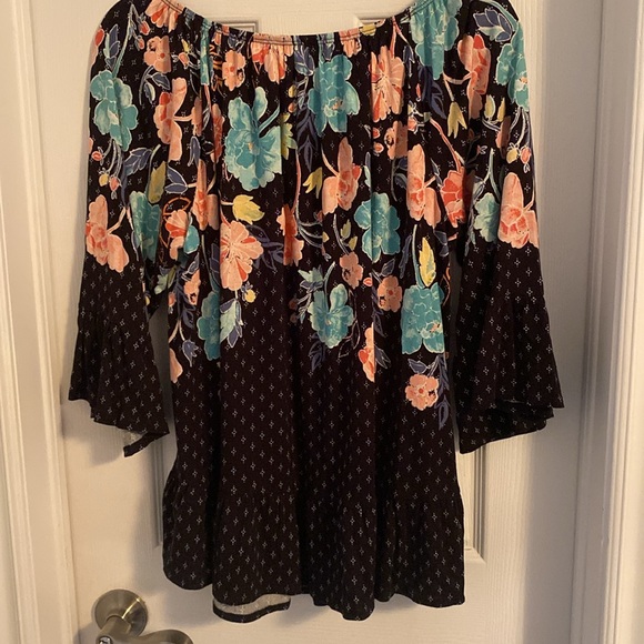 Floral Top-XL - Picture 3 of 9